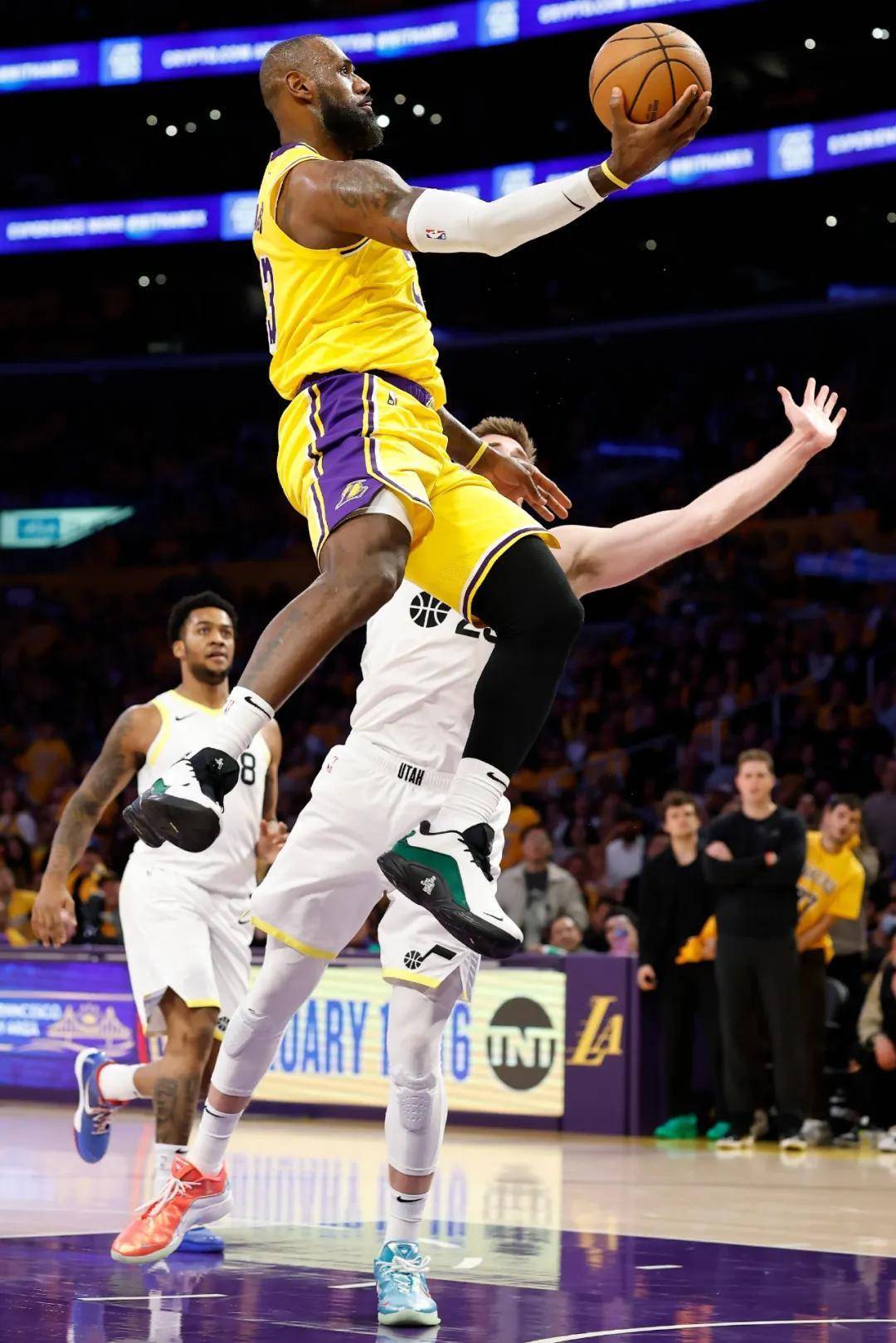 开云-关于东契奇新星突破纪录表现惊艳，塞尔维亚队未来可期！的信息